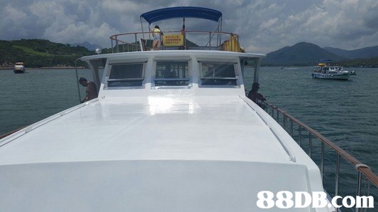 boat,water transportation,yacht,watercraft,motorboat