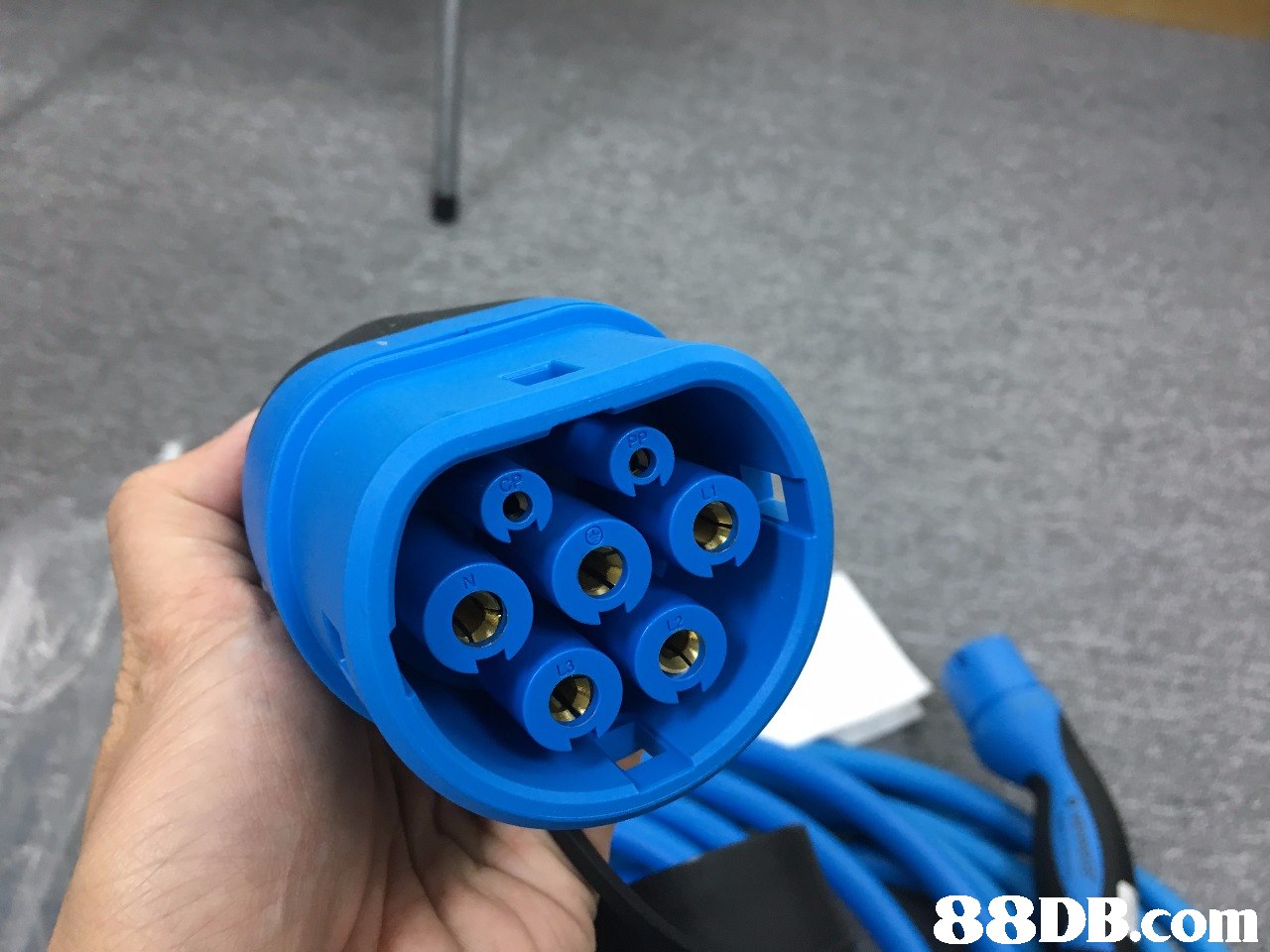   Electrical connector,Cable,Electronic device,Technology,Electric blue