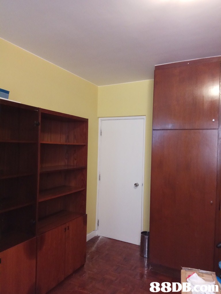 88DBİCOm  property,room,cabinetry,real estate,wood stain