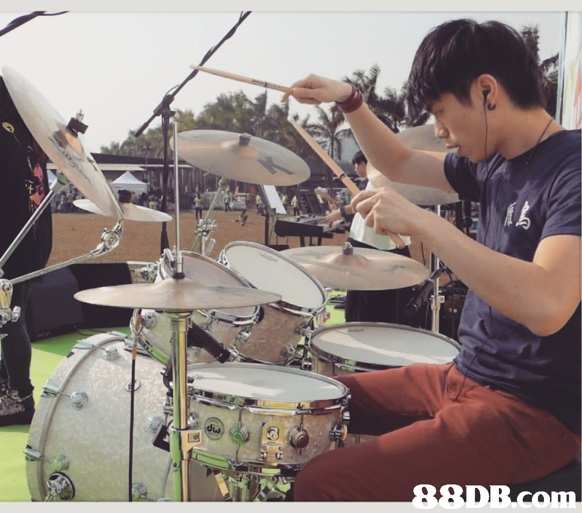 8DB.com.  drum,drums,drummer,musical instrument,tom tom drum
