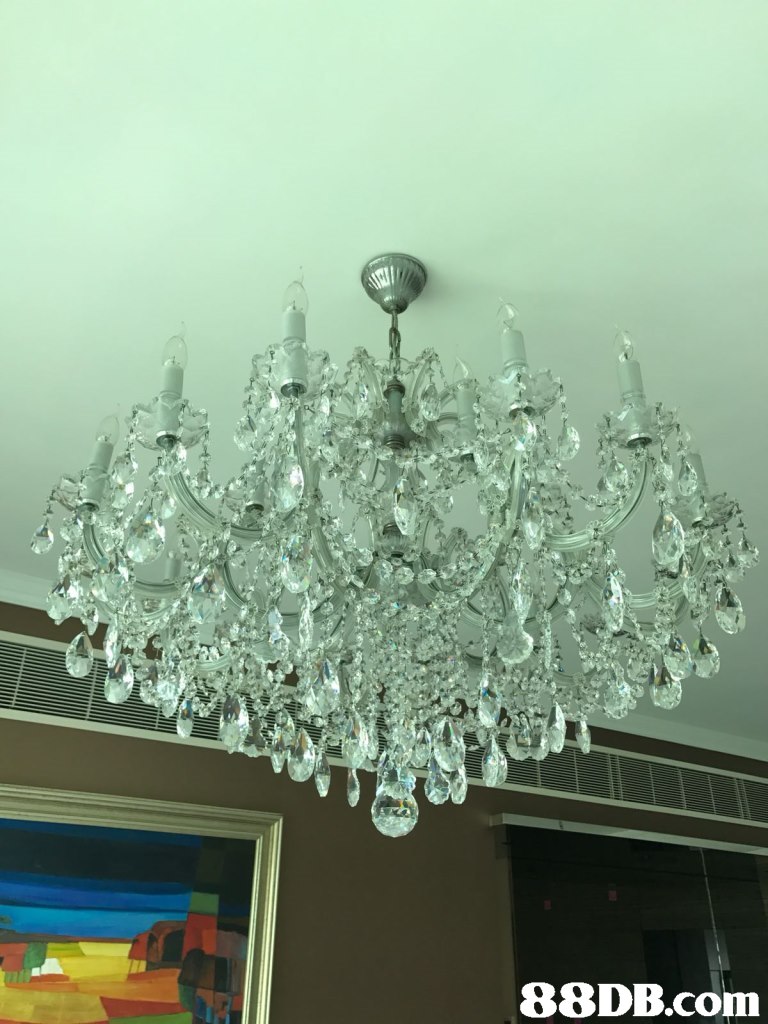 light fixture,chandelier,lighting,crystal,