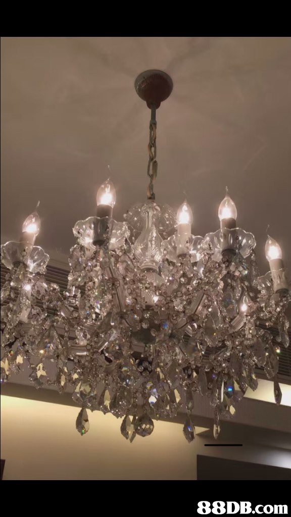 light fixture,chandelier,lighting,decor,crystal
