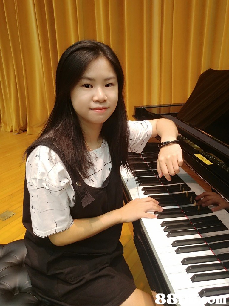  pianist