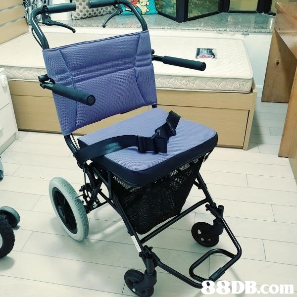 輕量便攜式輪椅 ($1500) 