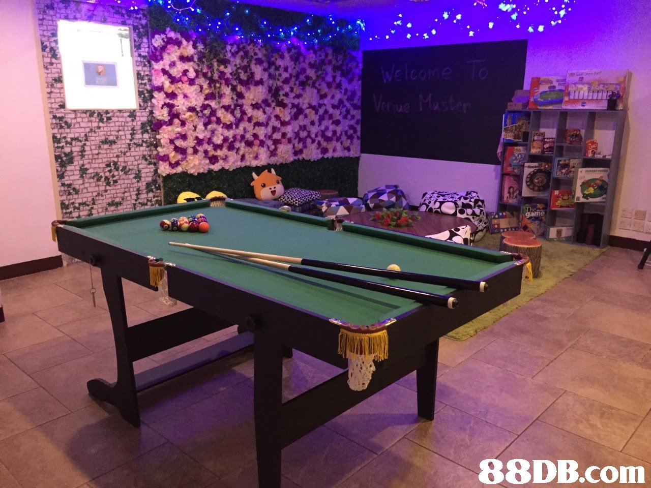   billiard room,billiard table,recreation room,snooker,table