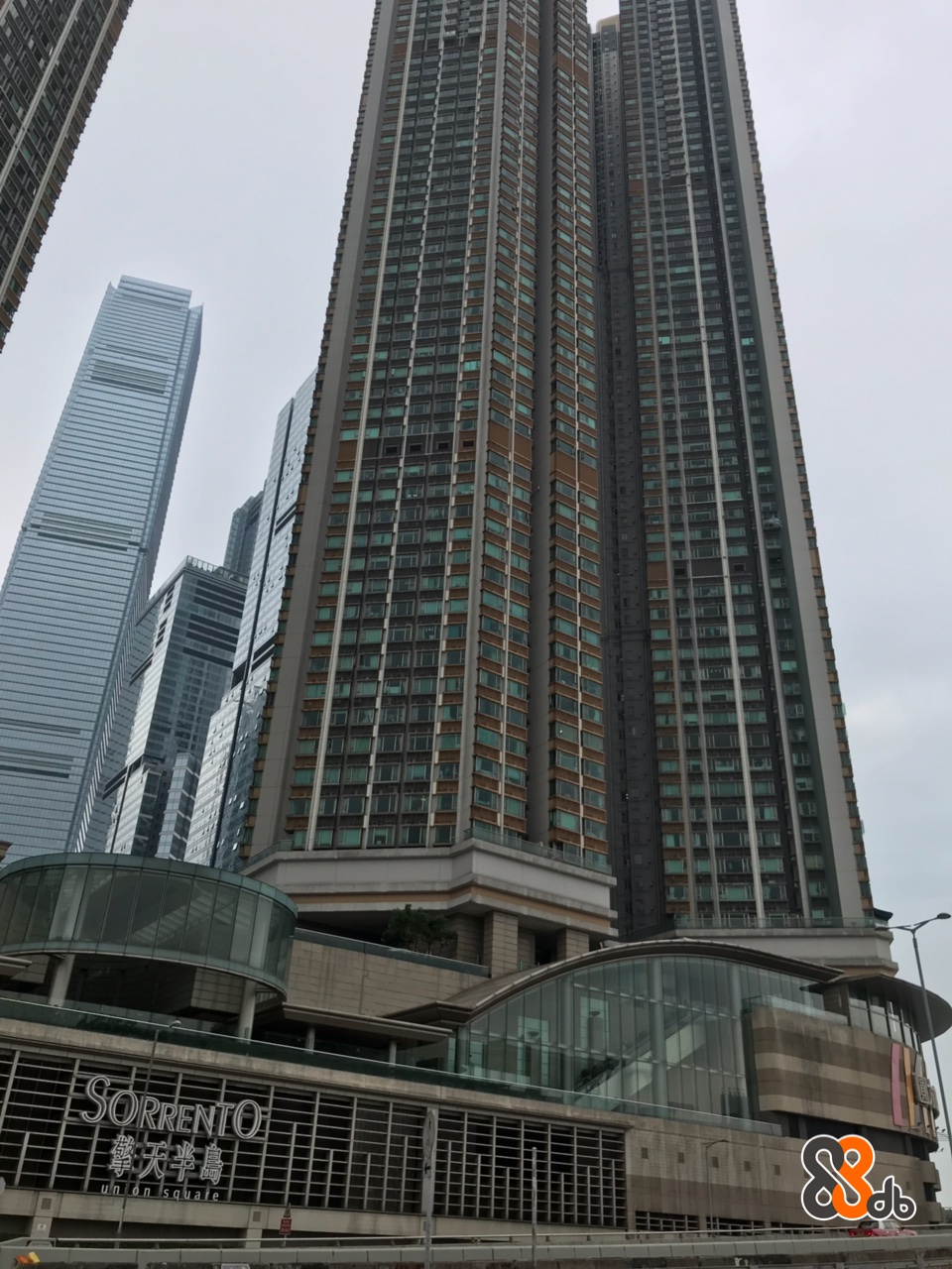 EN unilon squafe  metropolitan area,skyscraper,building,tower block,condominium