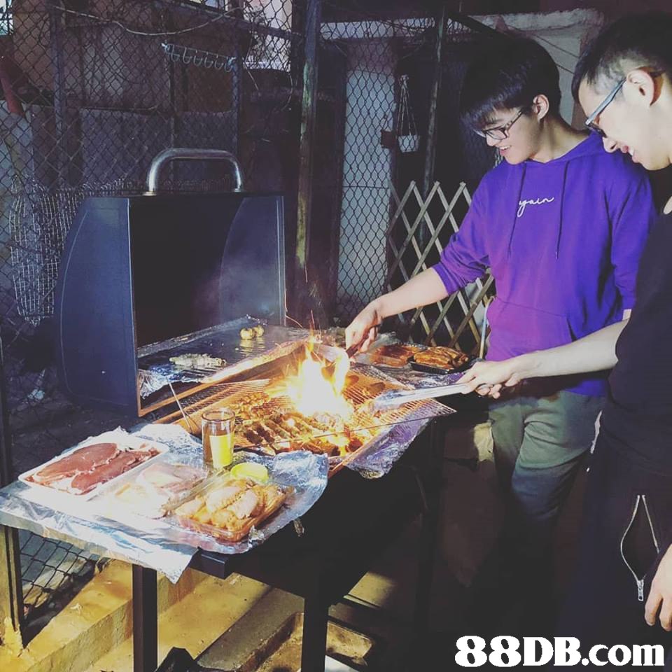   Barbecue,Outdoor grill,Grilling,Food,Cooking