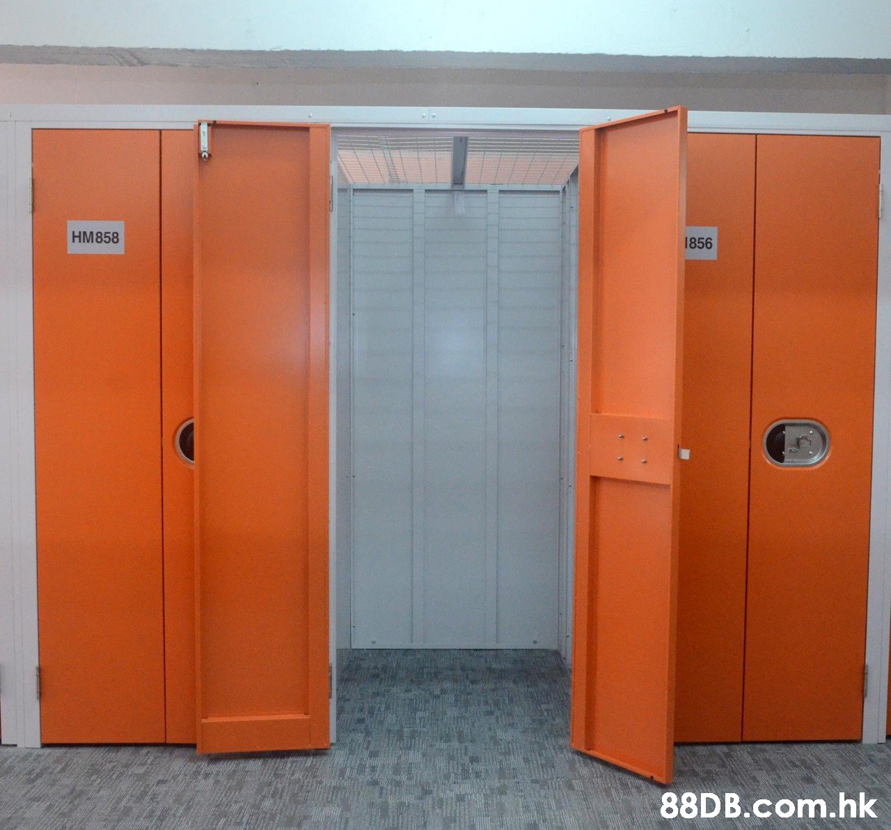 HM858 1856 .hk  Orange,Door,Furniture,Room