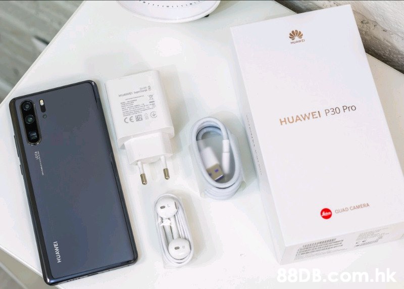 HUAWD HUAWEL I s CE図SC HUAWEI P30 Pro QUAD CAMERA .hk 13MN  Gadget,Mobile phone,Smartphone,Electronic device,Product
