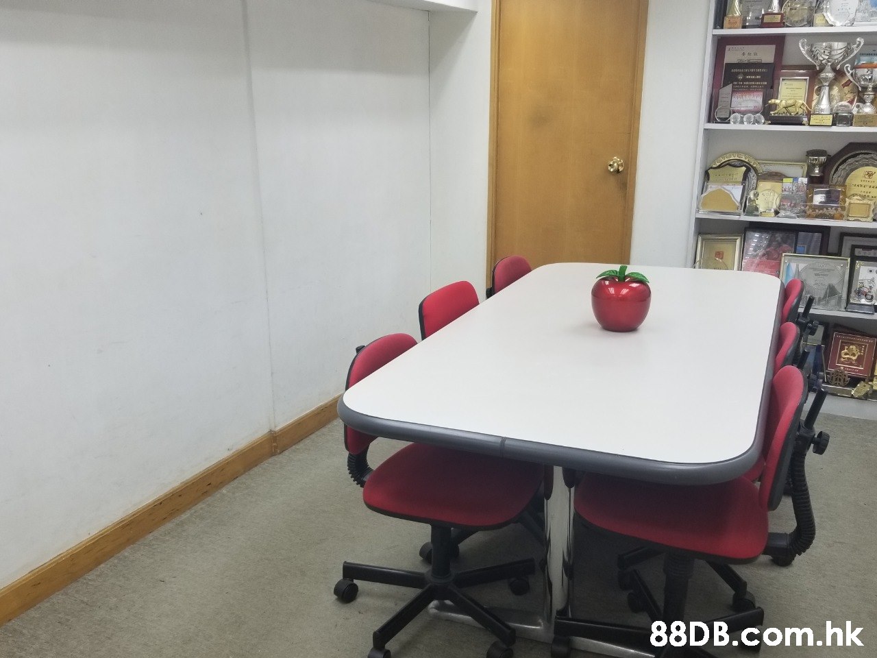 .hk  Room,Furniture,Property,Table,Office chair