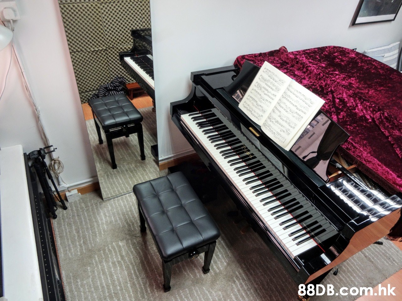 ww mmmo I FOL7 .hk  Piano,Musical instrument,Electronic instrument,Keyboard,Musical keyboard
