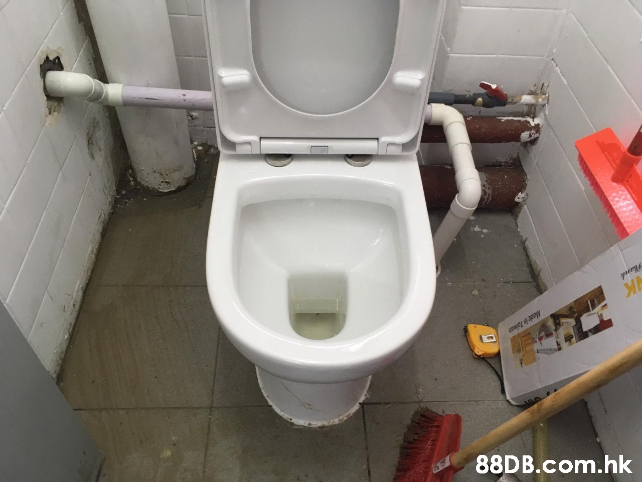lank .hk Made in Taiwan  Toilet,Toilet seat,Plumbing fixture,Bathroom,Purple